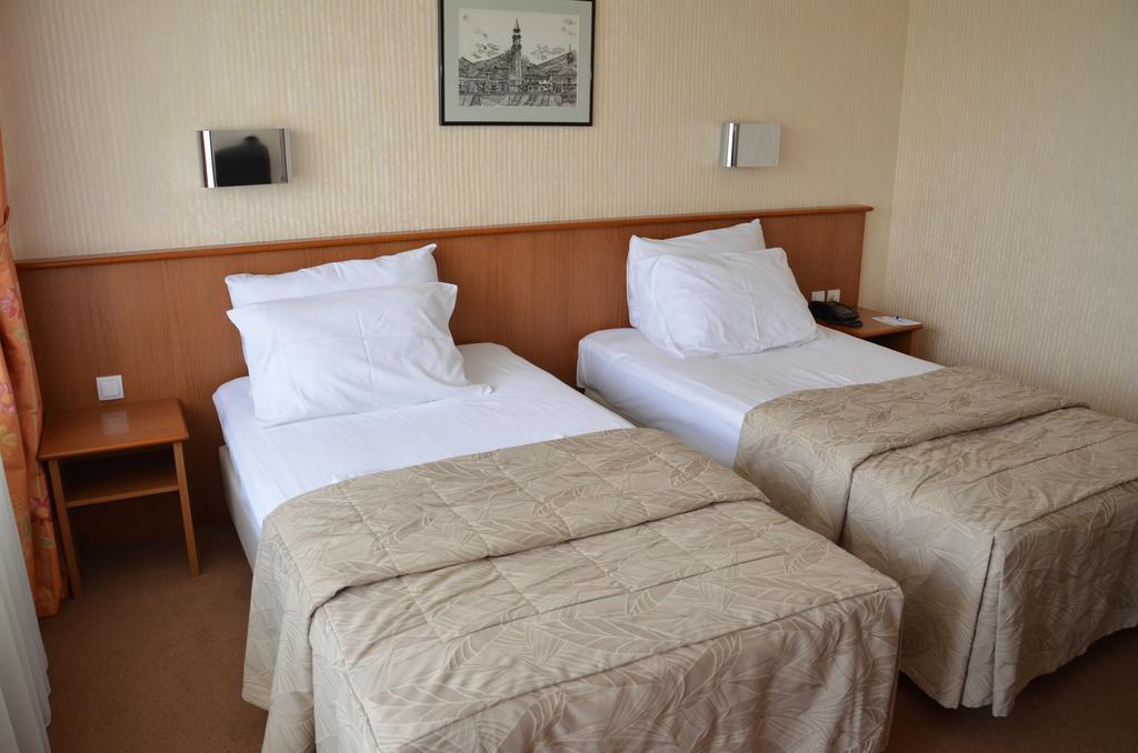 Hotel Bellevue Skopje Zimmer foto