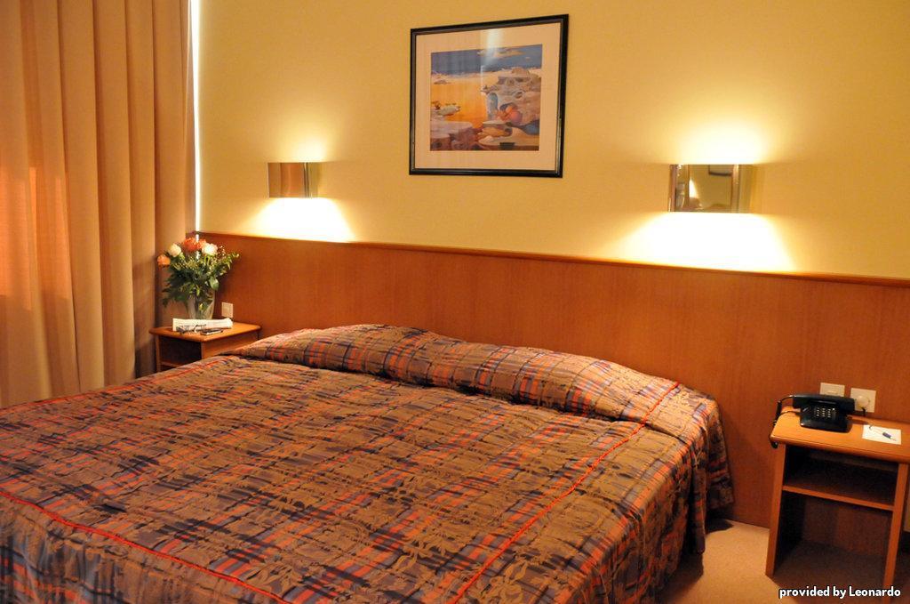 Hotel Bellevue Skopje Zimmer foto